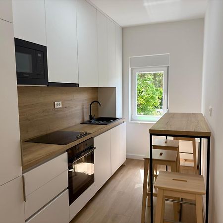 Apartmani Tatjana โนวาลยา ภายนอก รูปภาพ
