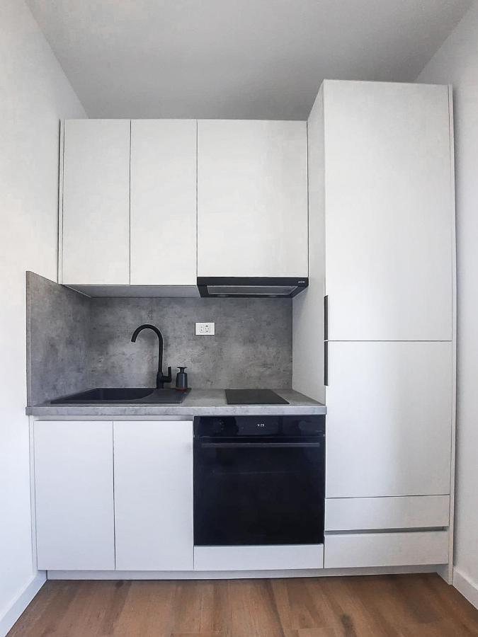 Apartmani Tatjana โนวาลยา ภายนอก รูปภาพ