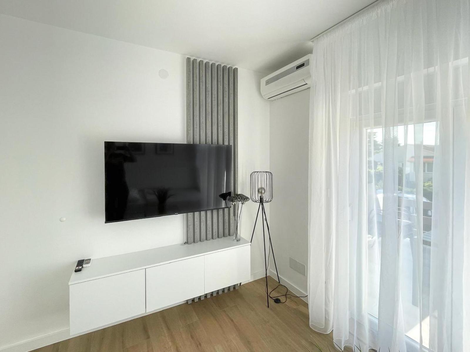 Apartmani Tatjana โนวาลยา ภายนอก รูปภาพ