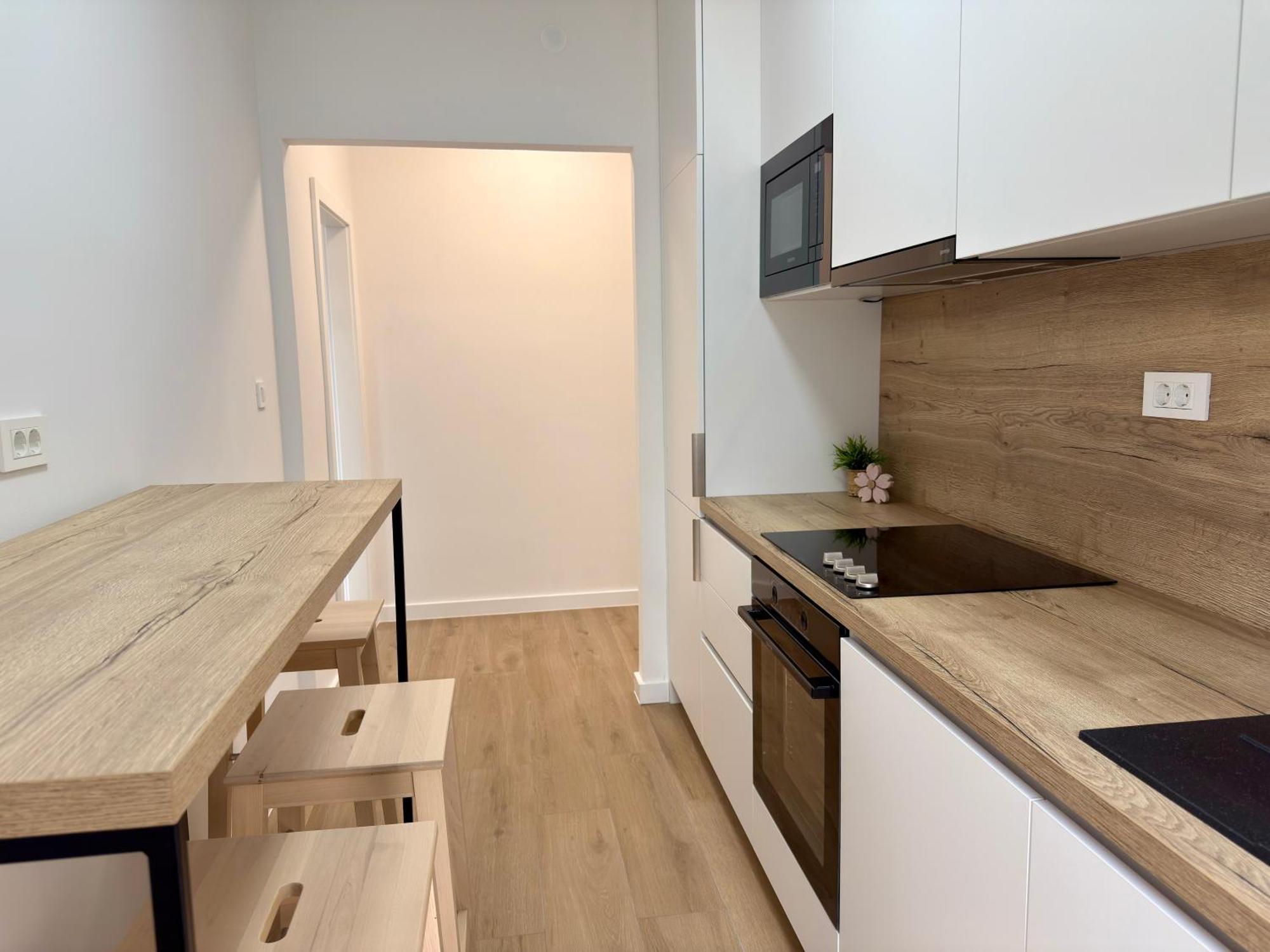 Apartmani Tatjana โนวาลยา ภายนอก รูปภาพ