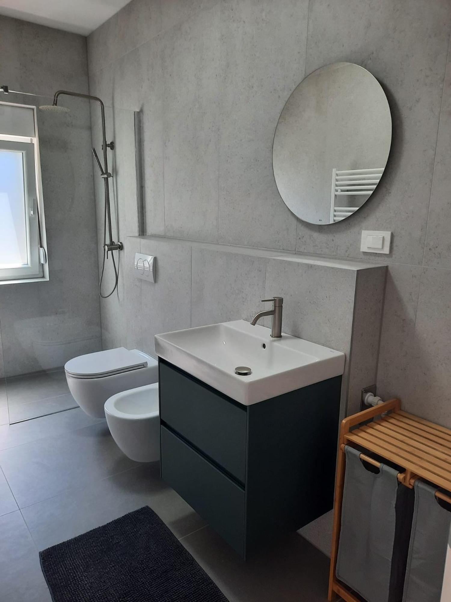 Apartmani Tatjana โนวาลยา ภายนอก รูปภาพ